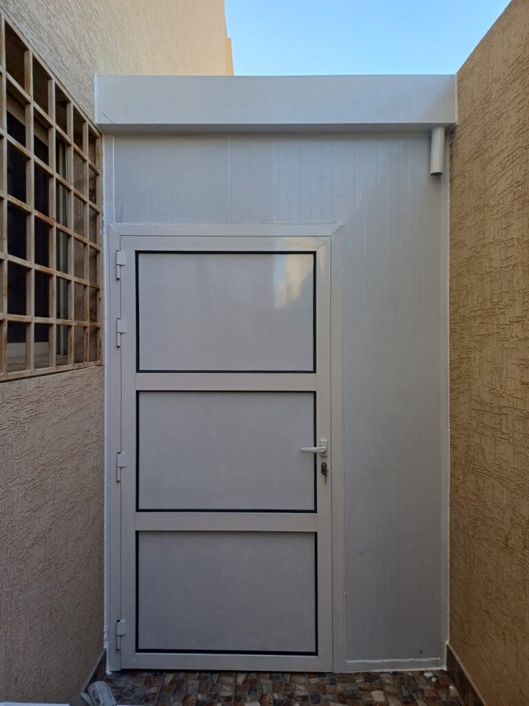 تركيب-ساندوتش-بنل-11-768x1024 أفضل ورشة تصليح ملحق ساندوتش بنل الرياض