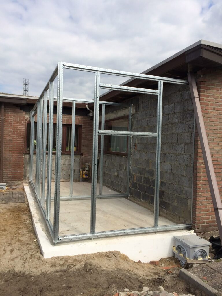 تركيب-ملاحق-ساندوتش-3-768x1024 تكلفة ساندوتش بنل للمترتسليم مفتاح الرياض