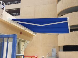 مظلات-كهرباء-3-300x225 مظلات-كهرباء (3)