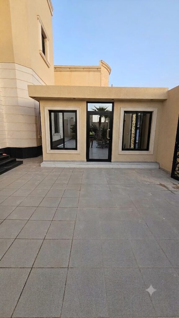 تركيب-مجالس-زجاجية-13-577x1024 مقاول مجالس ساندويش بنل مكه